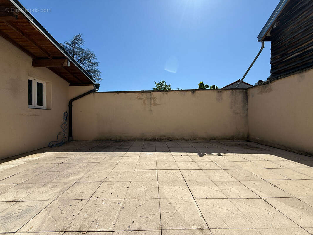 Maison à LONS-LE-SAUNIER