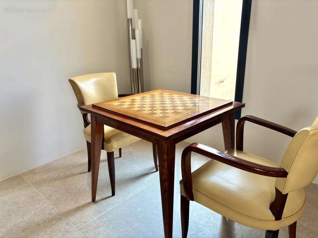 Appartement à VALBONNE