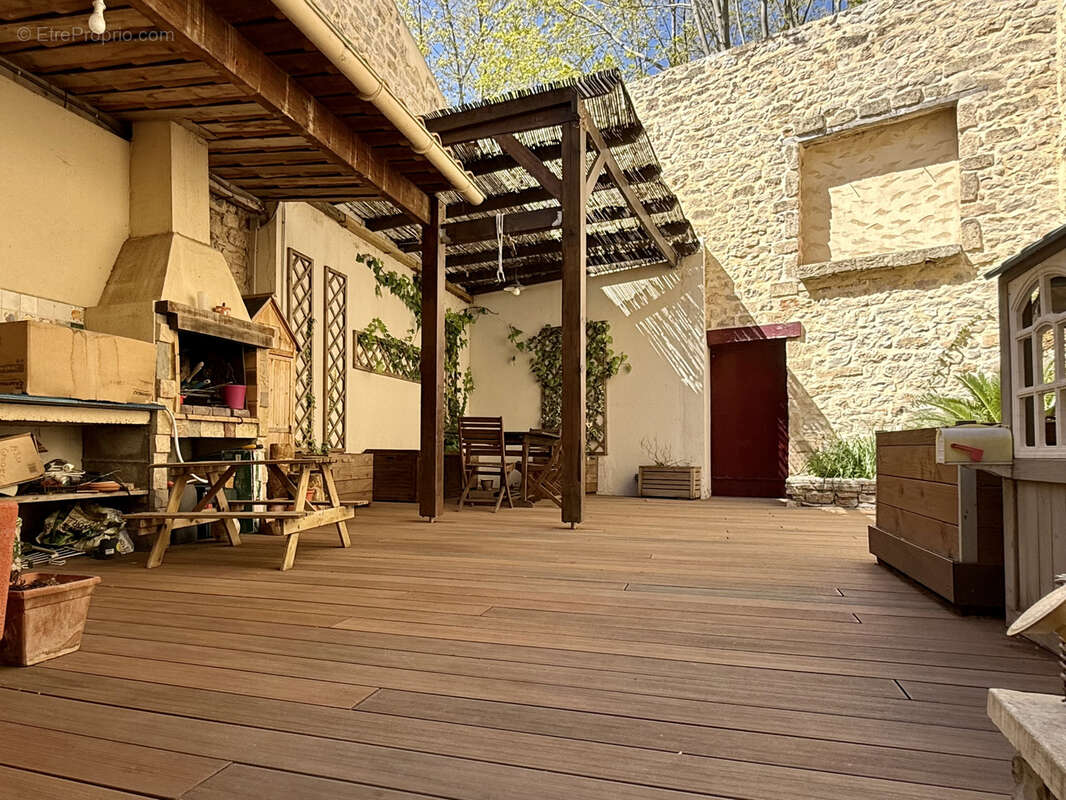 Maison de village avec garage, studio et un extérieur de 75 m2 - photo 16