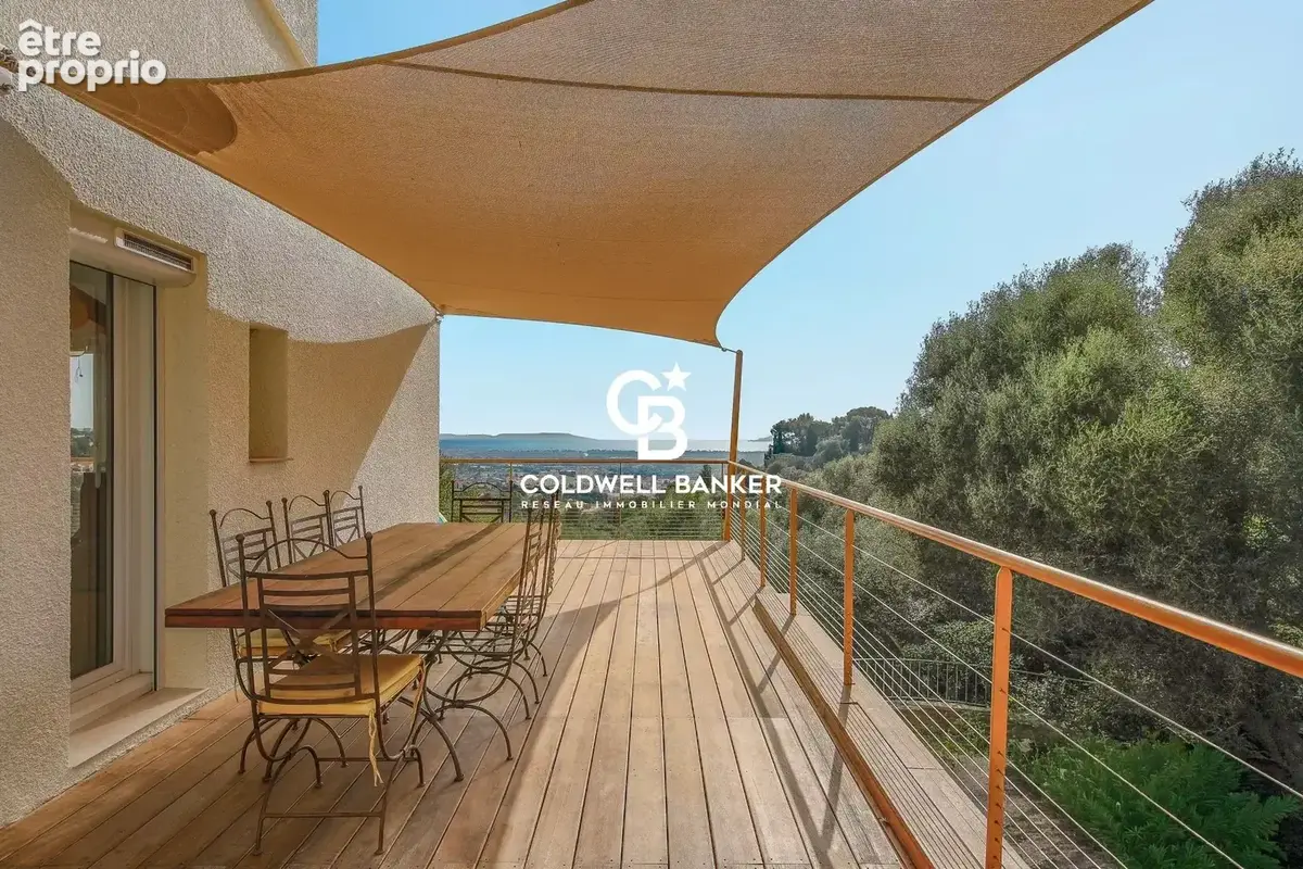 Maison à HYERES