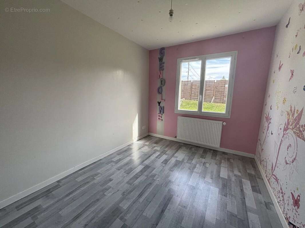 Maison à SERRIERES-DE-BRIORD