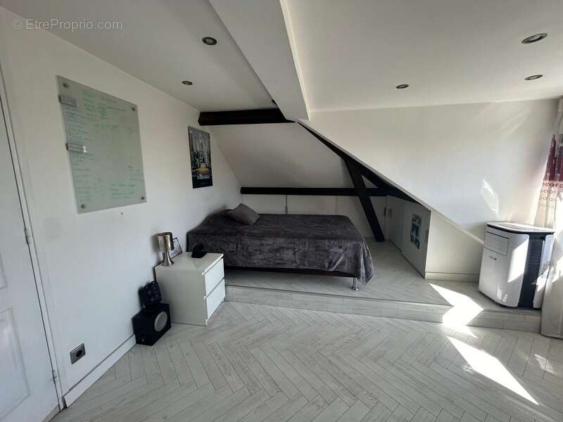 Maison à BONNEUIL-SUR-MARNE