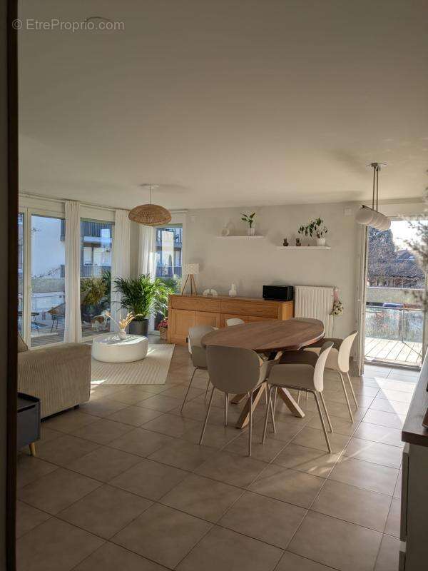 Appartement à DOUVAINE