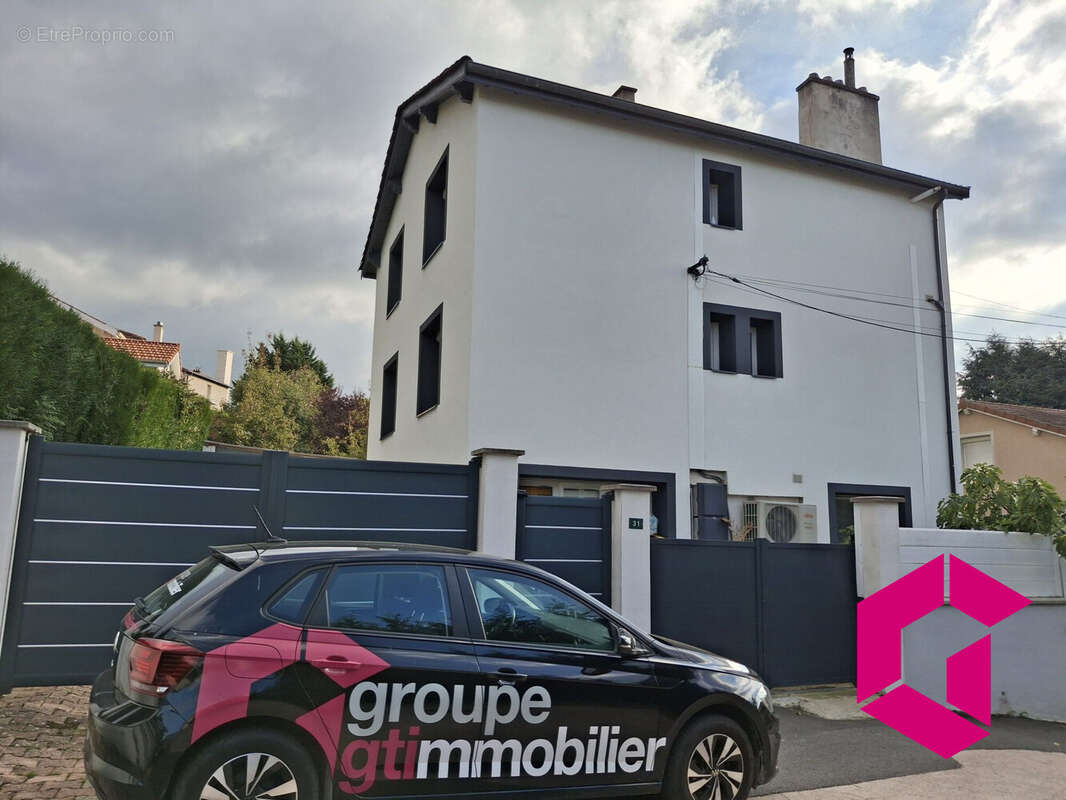 Maison à LA RICAMARIE