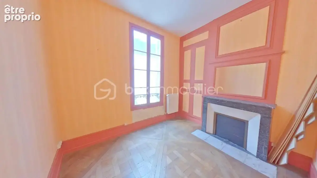Maison de 269 m² comprenant trois logements avec un garage, une cave et une cour - photo 14