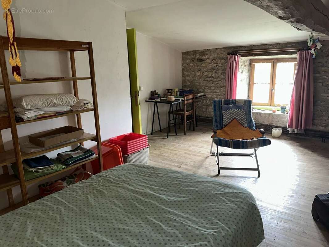 Maison à SOMMIERES-DU-CLAIN