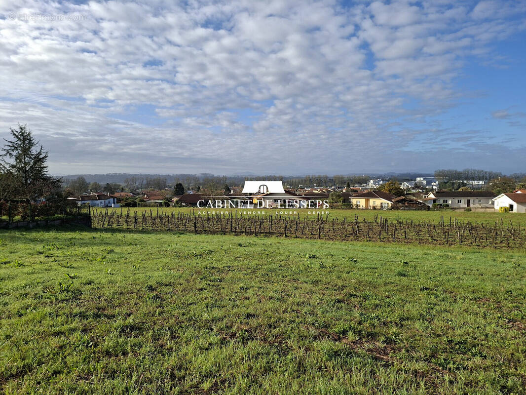 Terrain à PEYREHORADE