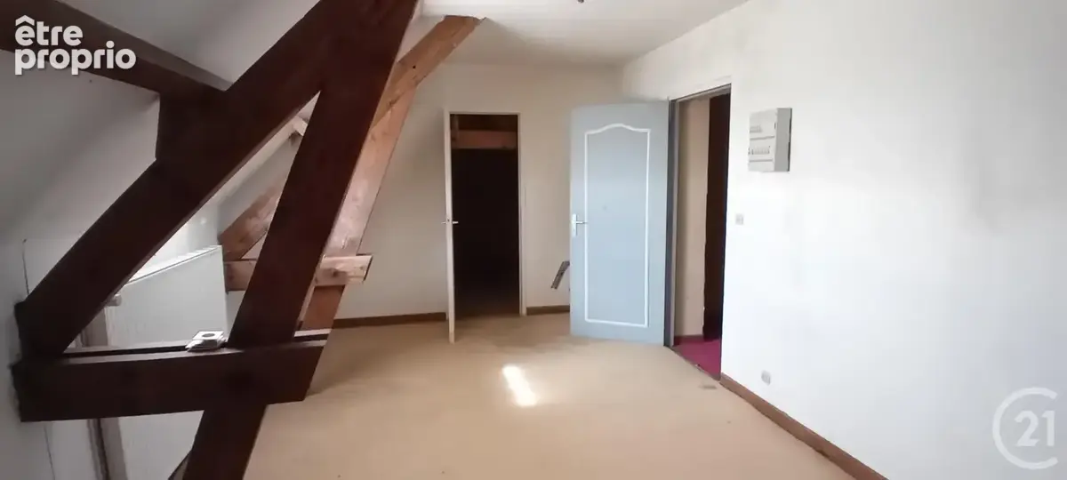 Maison 10 pièces 217 m² à vendre à Villers-Carbonnel (80200) - photo 9