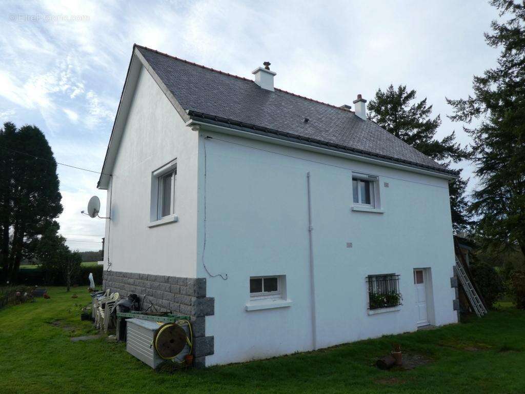Maison à LOCMALO