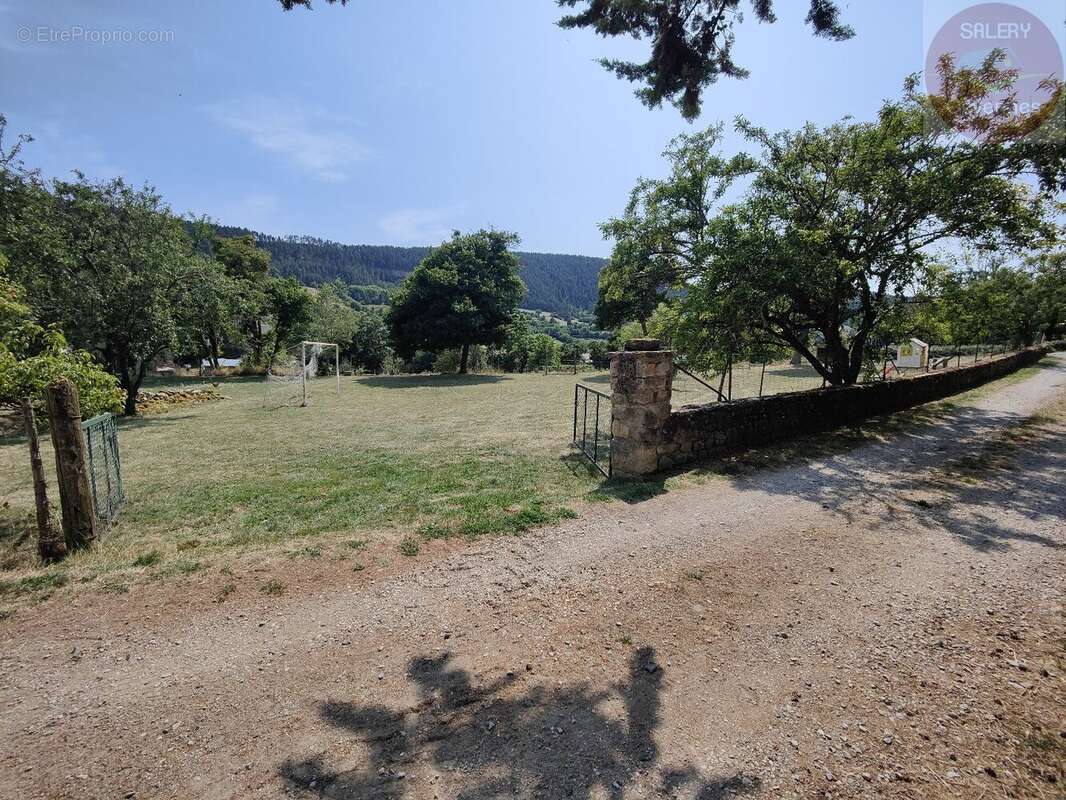 Terrain constructible 1009m² - photo 7