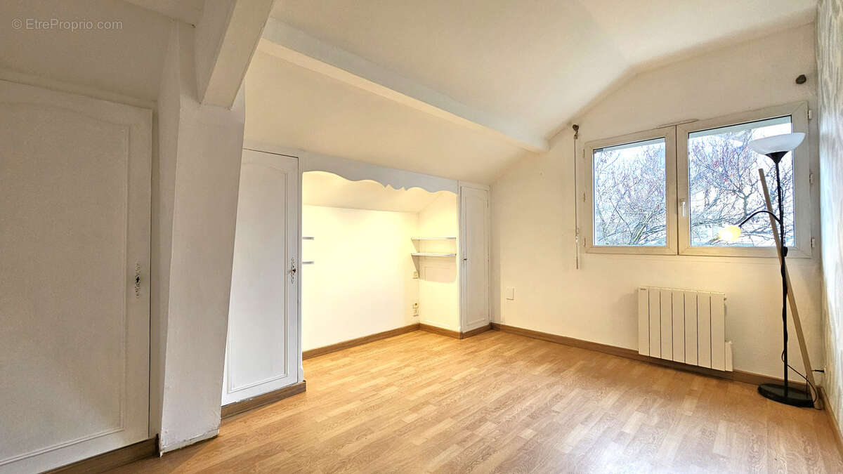 Maison à PREVESSIN-MOENS