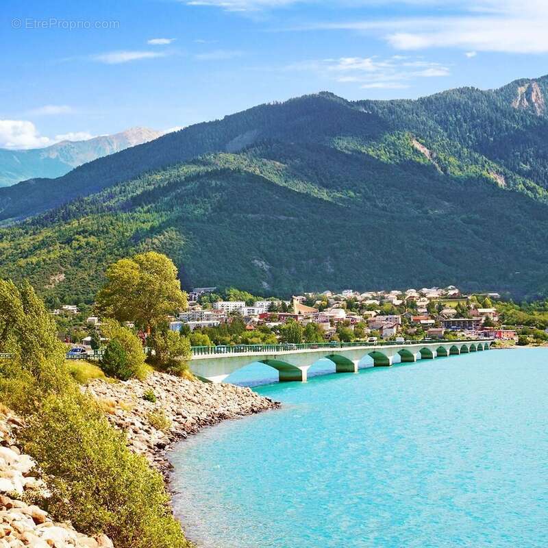 Appartement à ROUSSET