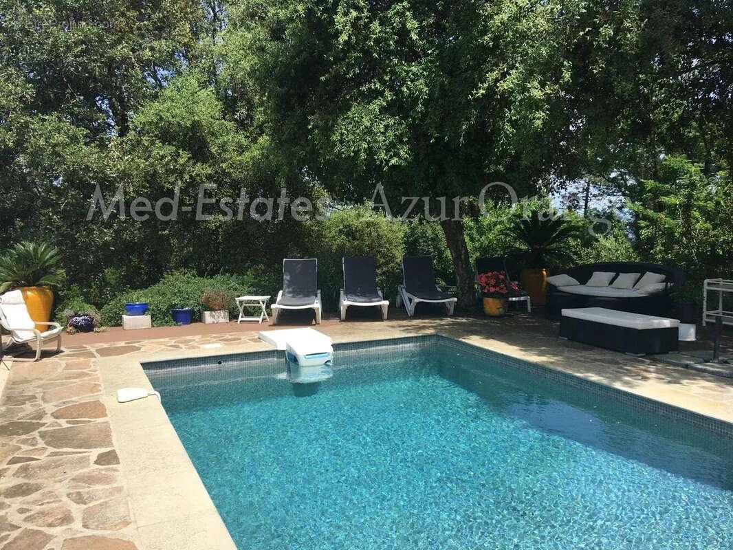 Maison à LA GARDE-FREINET