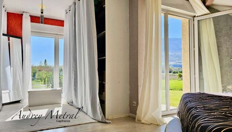 Maison à SERRIERES-EN-CHAUTAGNE