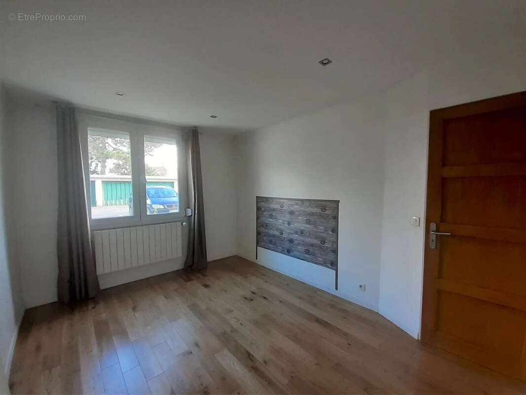 Houilles la main de fer exclusivite - photo 4
