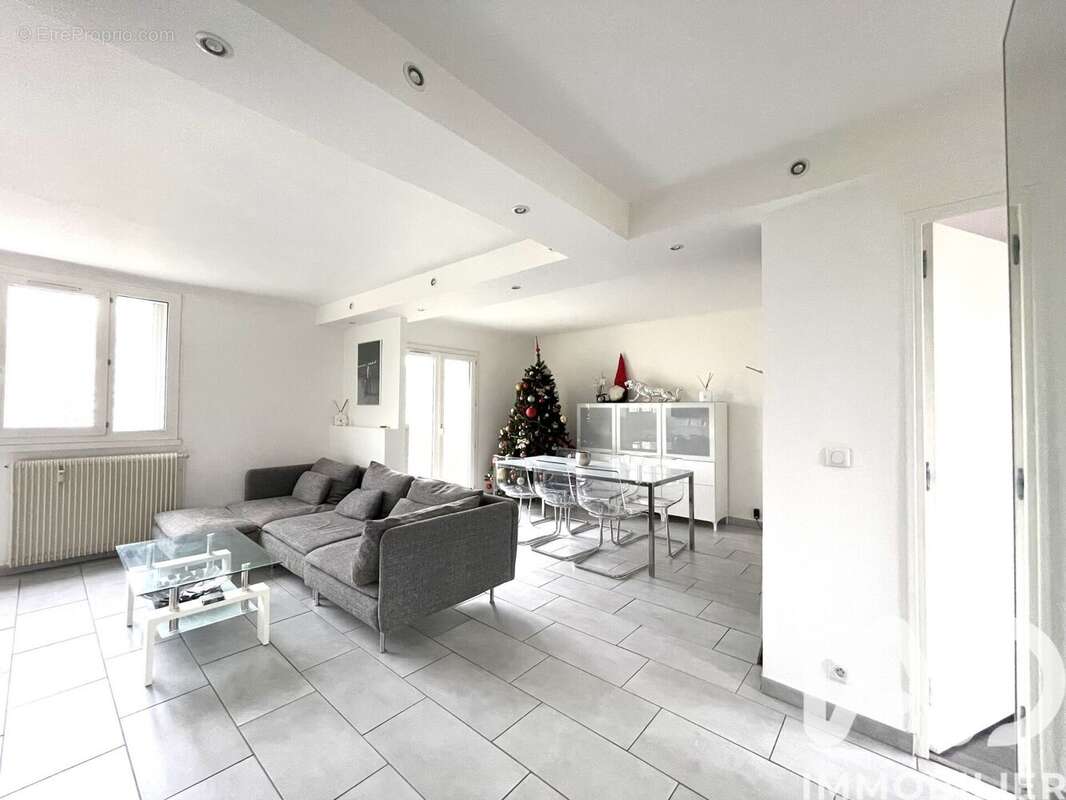 Photo 5 - Appartement à SAINT-GERMAIN-LES-ARPAJON