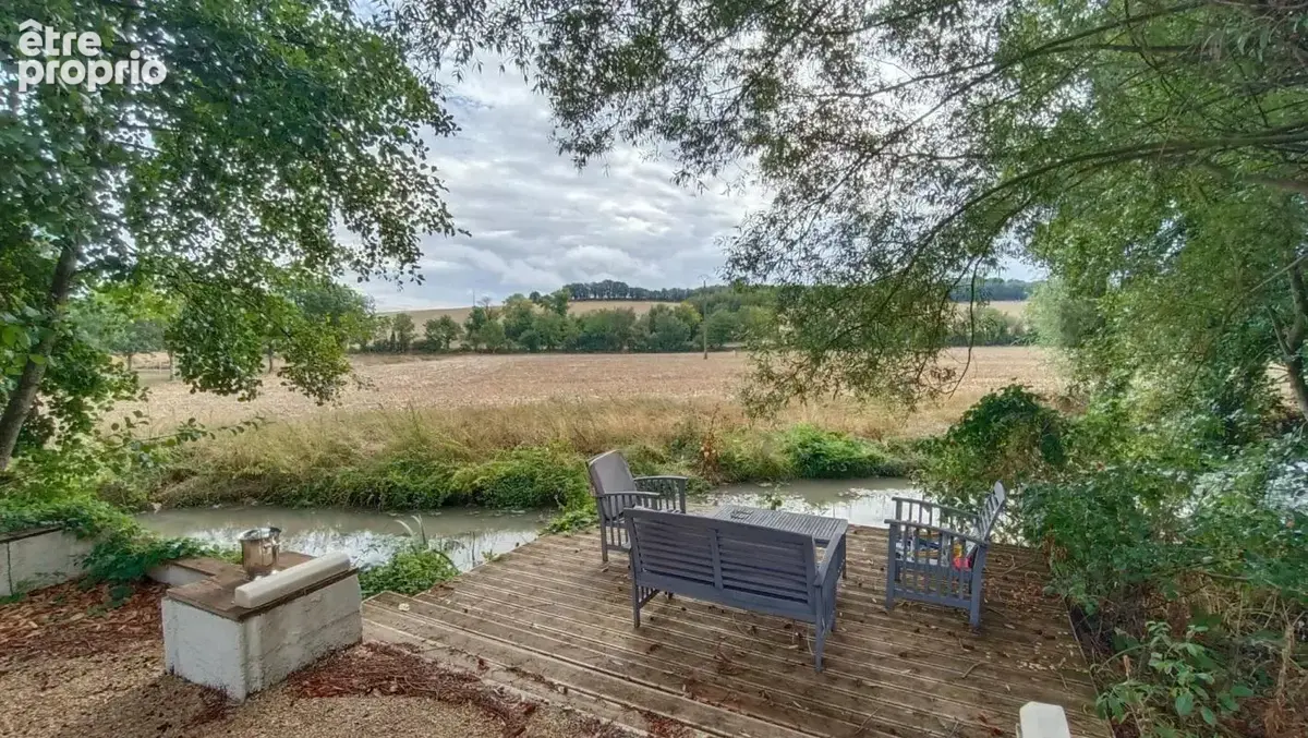 Propriété de caractère en bordure de rivière – 1 maison, 4 dépendances et 5 000 m² de terrain - photo 9