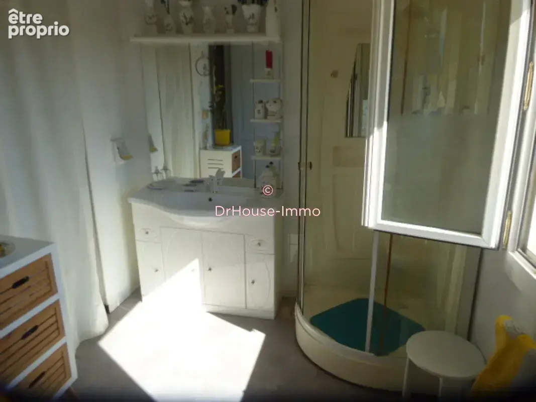Maison 139 m² à Saint-Mitre-Les-Remparts  - photo 3