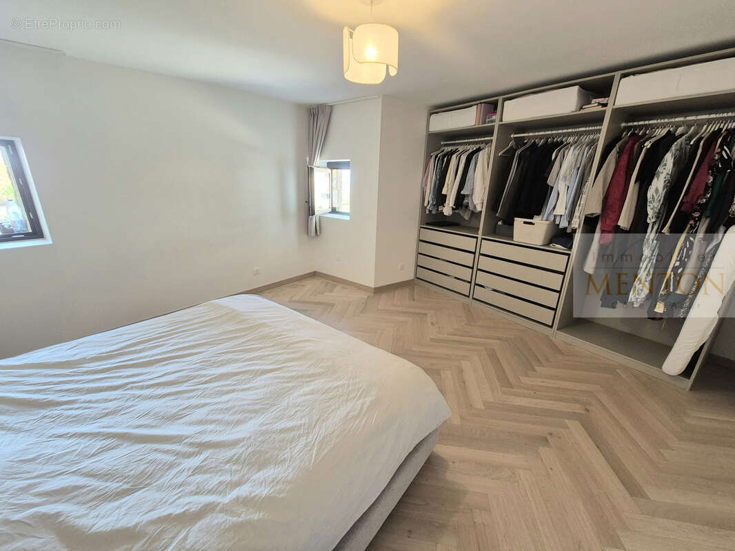 Appartement à MENTON