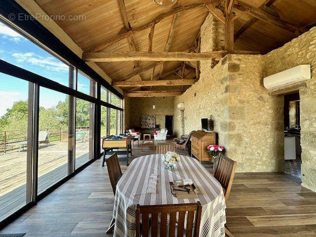 séjour2 - Maison à VIC-FEZENSAC