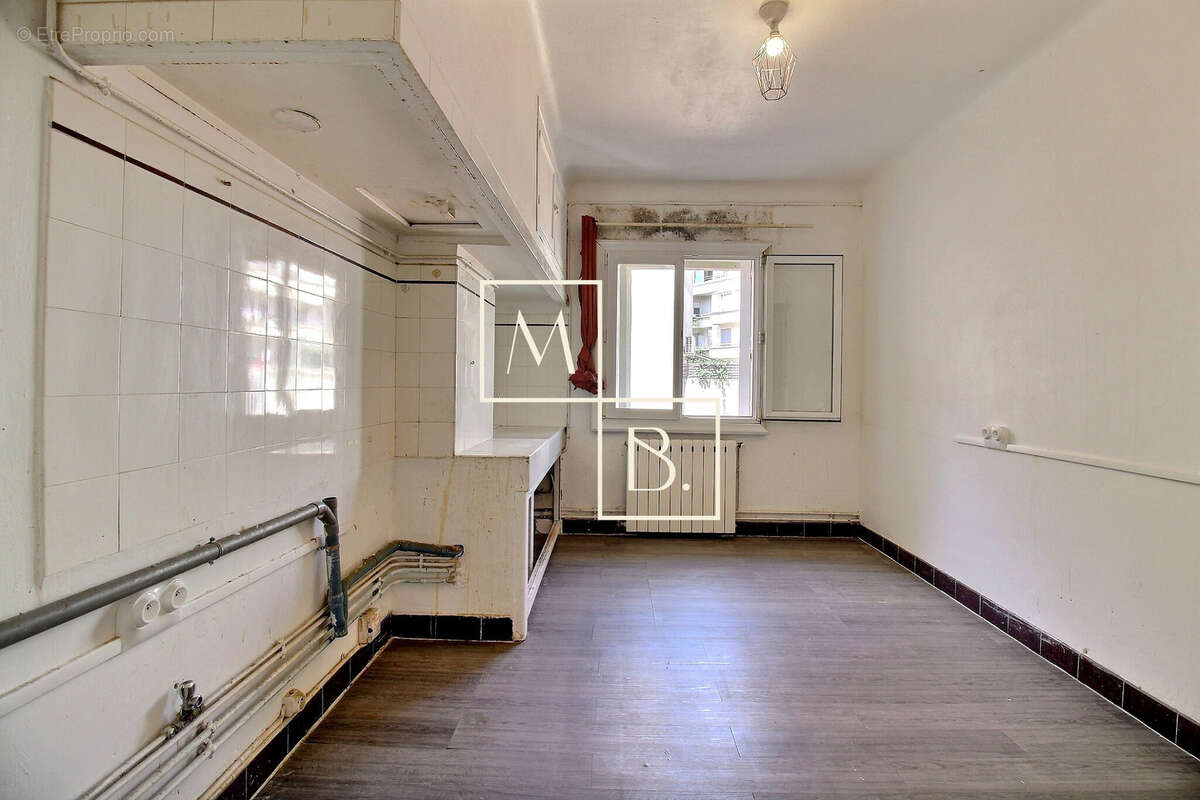 Gare St Roch, grand T3 de 75 m2 avec grenier aménageable + cave - photo 6