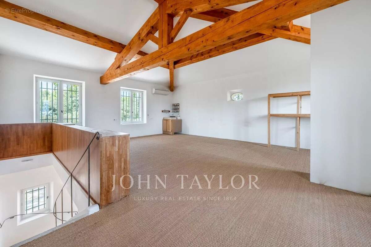 Maison à CABRIERES-D&#039;AVIGNON