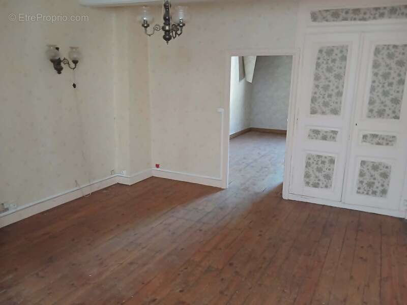 Appartement à THIERS