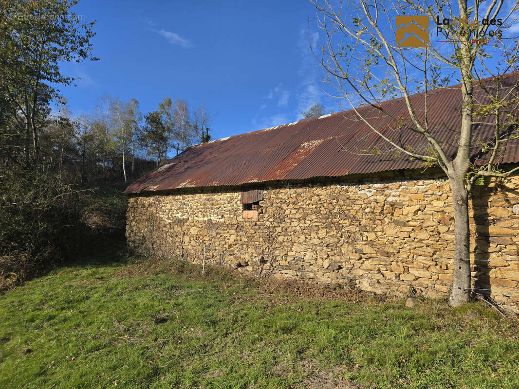 Maison à PAREAC