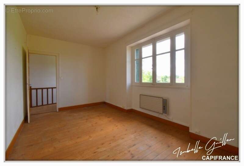 Maison à LE CHATELET