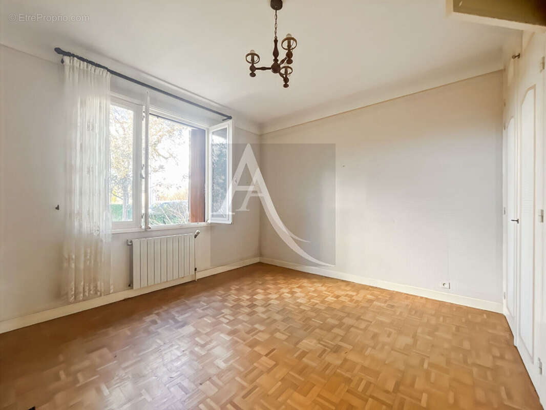 Maison à FUMEL