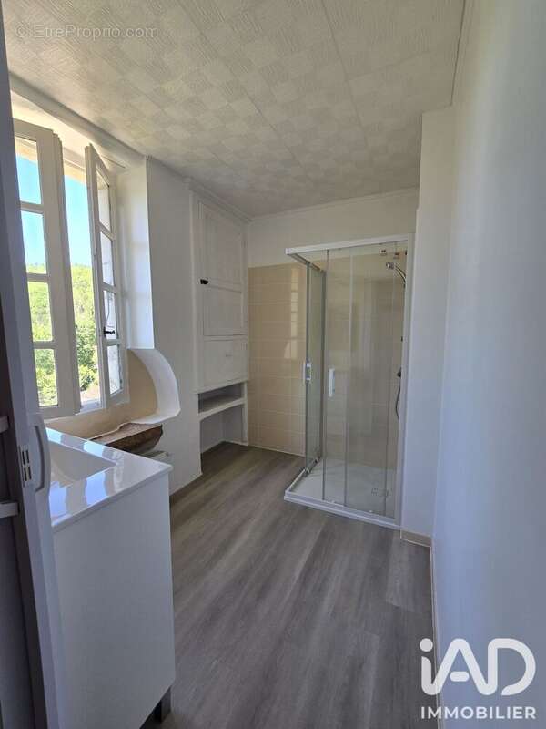 Maison 114 m² à Grezels  - photo 6