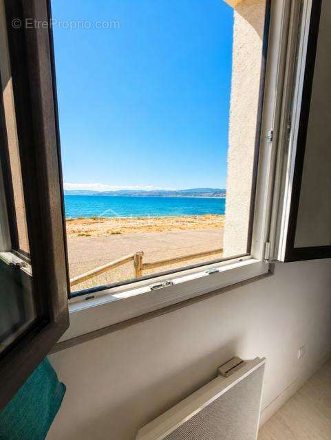 L'art de vivre au fil de l'eau ! Magnifique appartement avec terrasse ! - photo 3