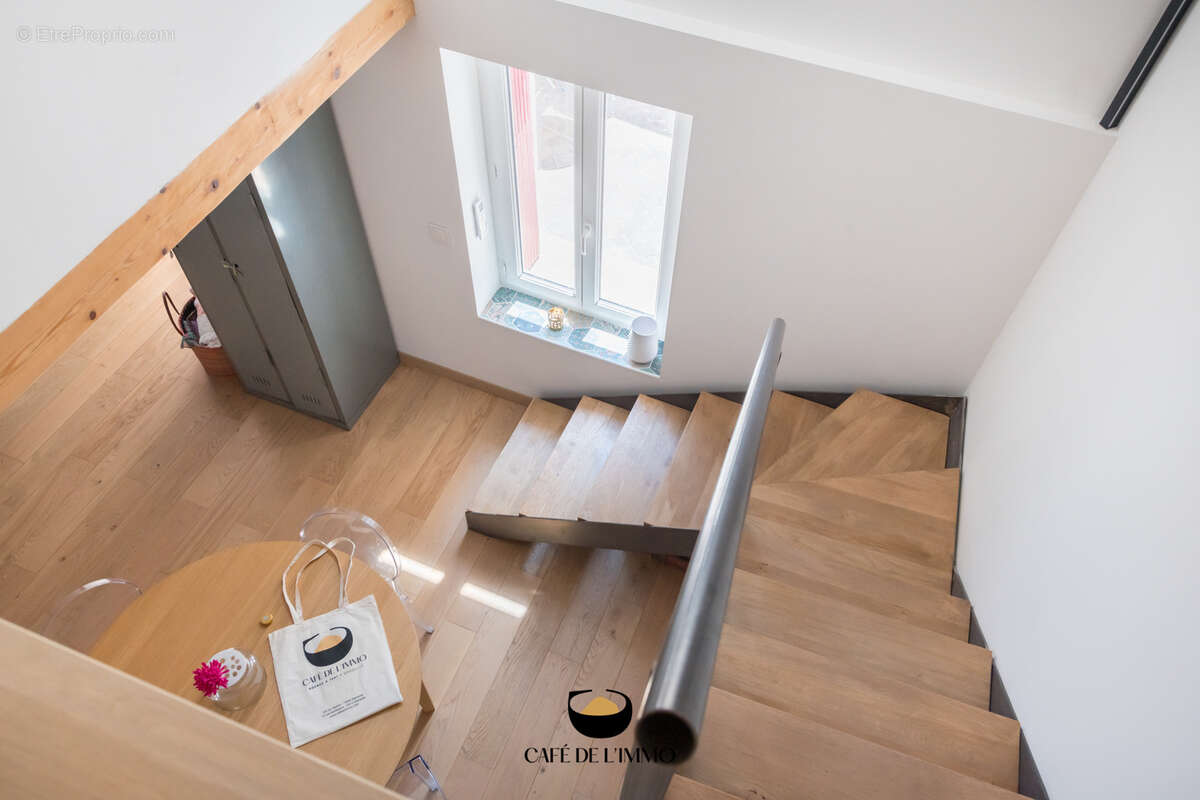 Appartement à MARSEILLE-6E