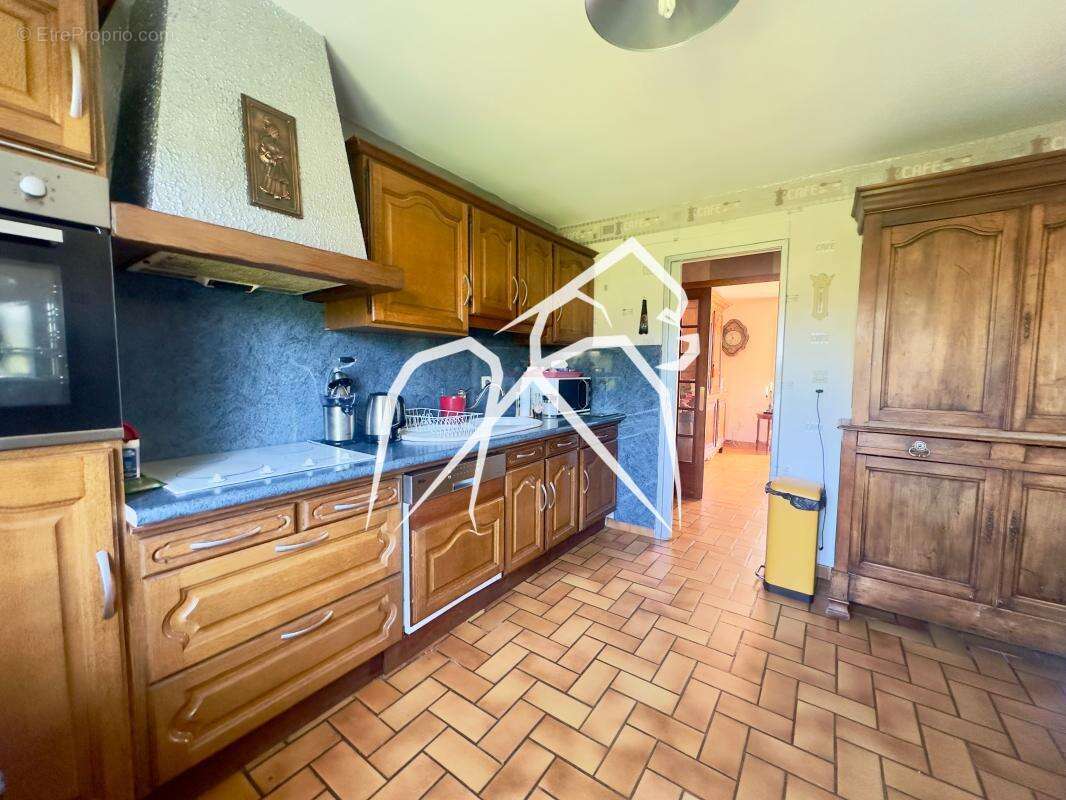 Maison à LA NEUVILLE-CHANT-D'OISEL