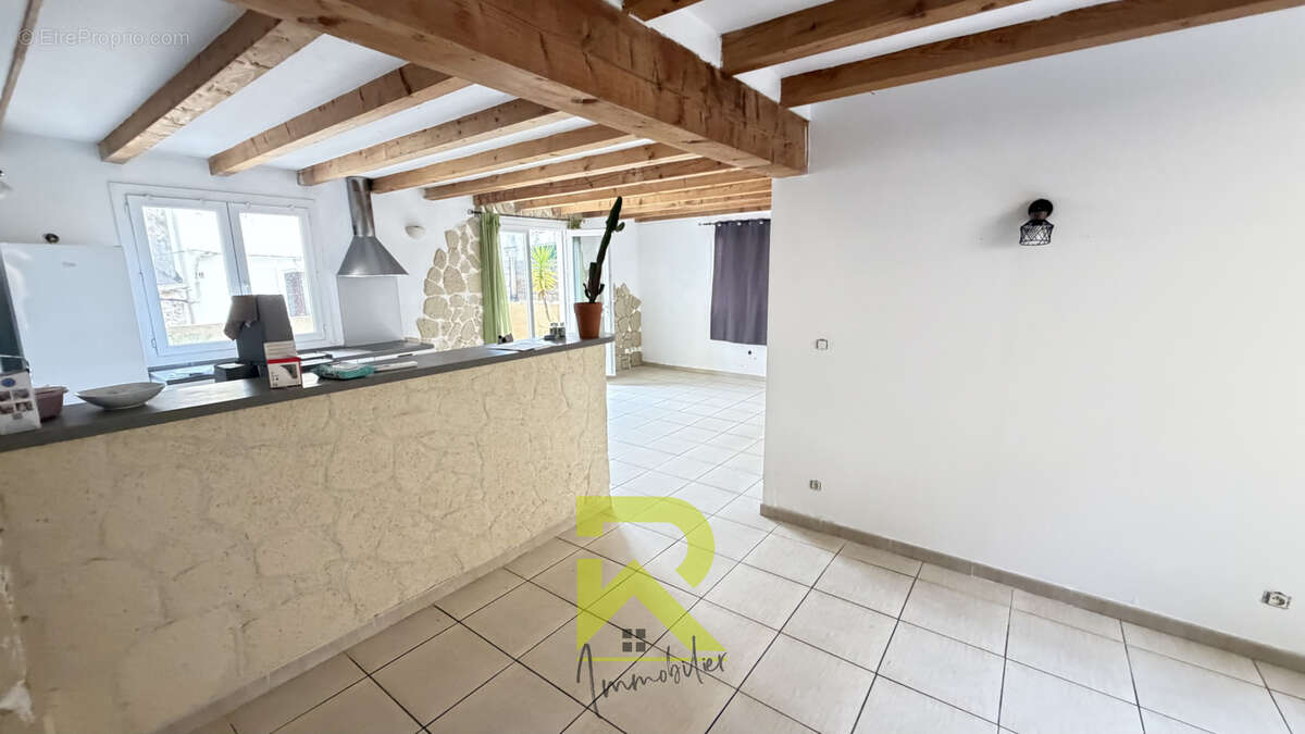 Appartement à FLORENSAC