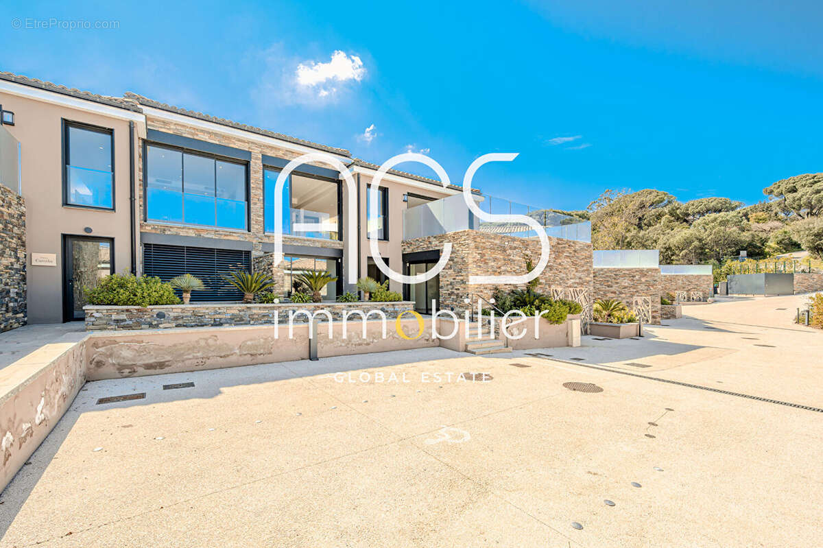 Vente Villa 5 pièces Gassin - 5 min St Tropez et plages à pied - photo 2