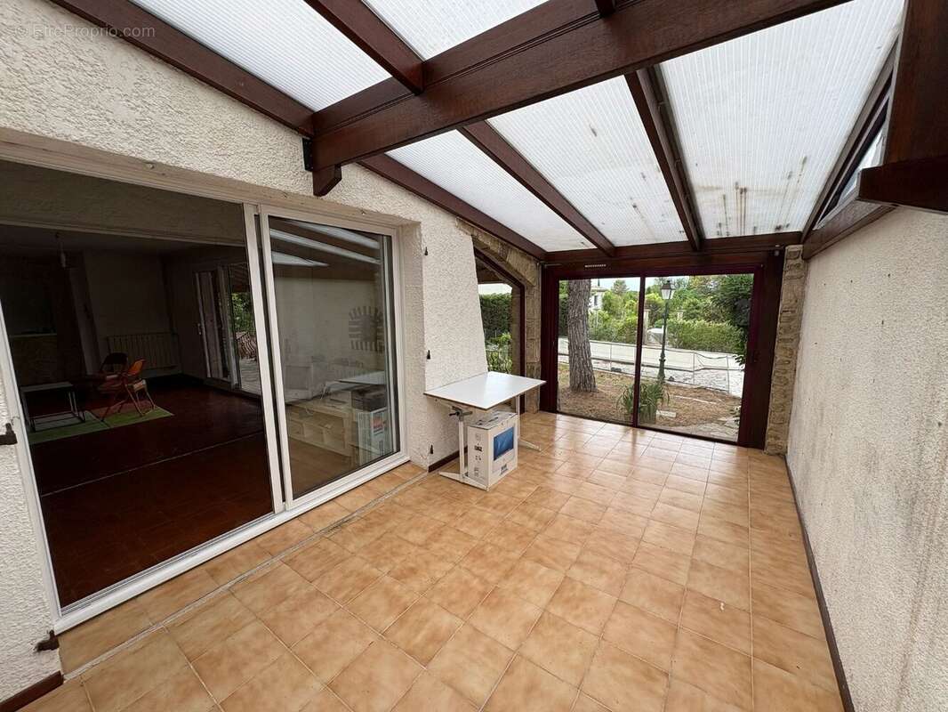 Maison à SUSSARGUES
