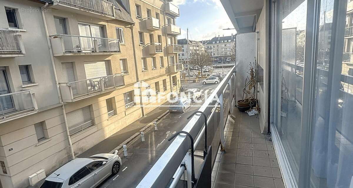 Port - Grand T4 avec ascenseur, balcon, parking et cave - photo 5