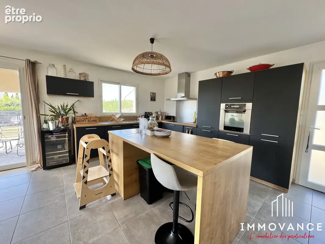 Maison 99 m² à Saint-Mathieu-De-Treviers  - photo 8