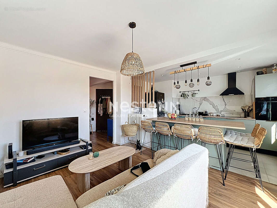 Appartement à VALLAURIS