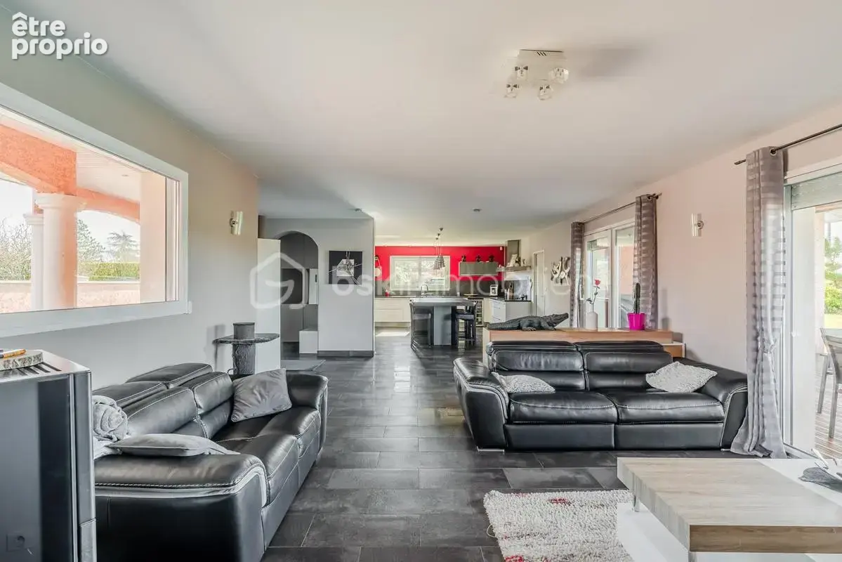 Rare maison plain pied double garage piscine spa et hammam - photo 10