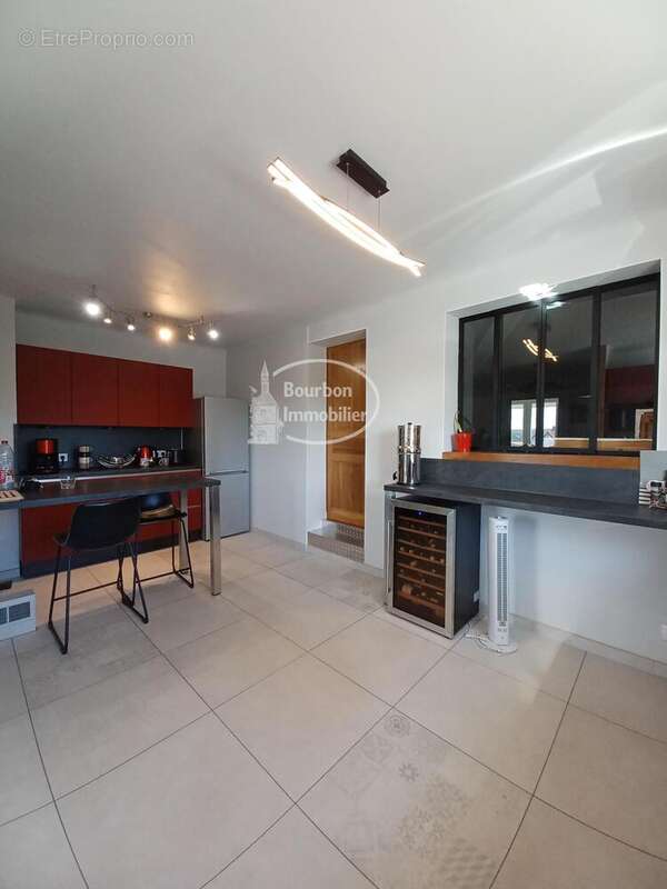 Maison 123 m² à Bourbon-Lancy  - photo 4