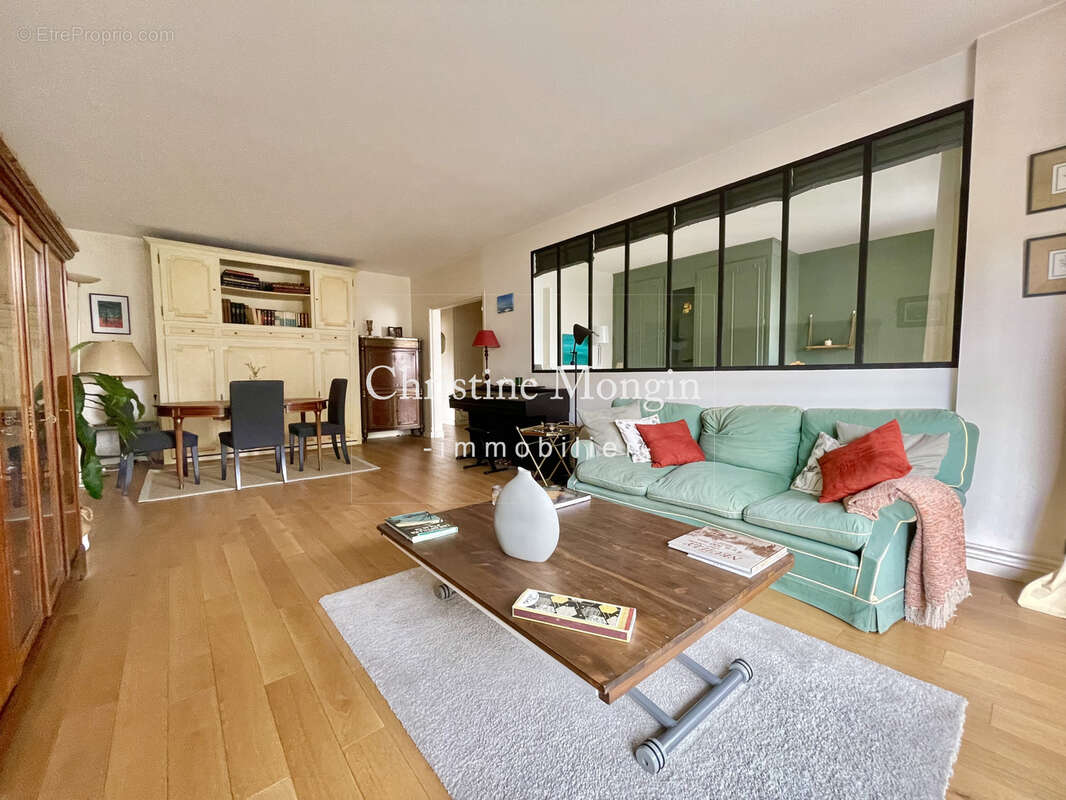 Appartement à NEUILLY-SUR-SEINE