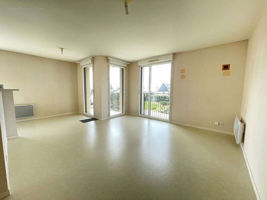 Appartement à LA MEZIERE