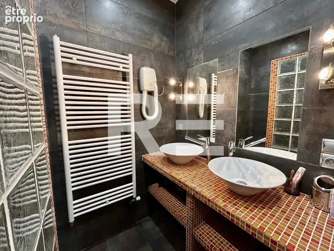 Appartement t4 avec ascenseur, terrasse, piscine et vue mer - photo 11