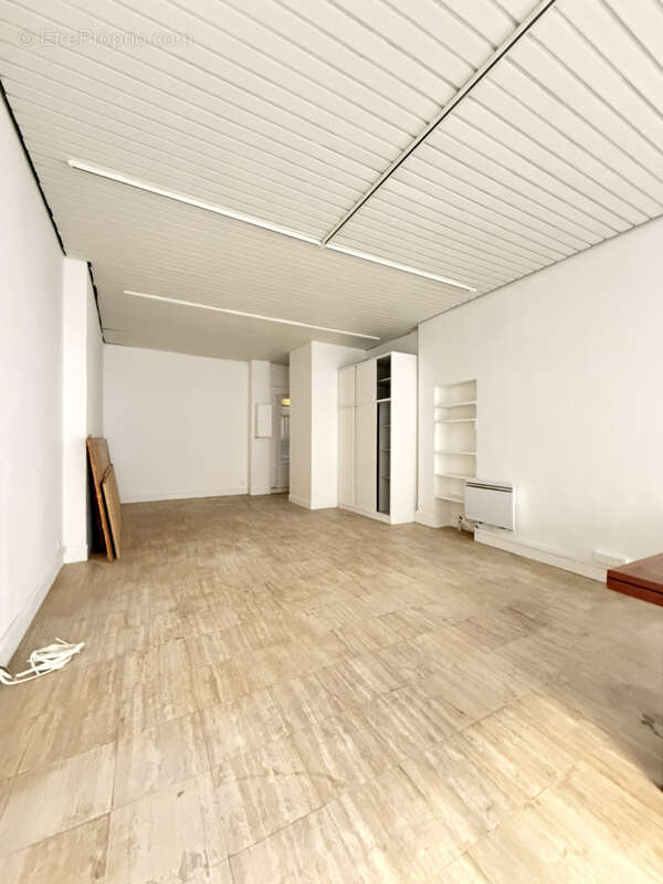 Commerce à PARIS-5E