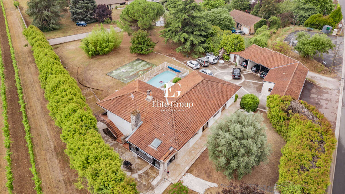 À vendre maison 8 pieces 340 m² linars - photo 18