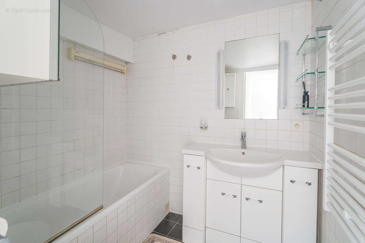 Appartement à PARIS-8E