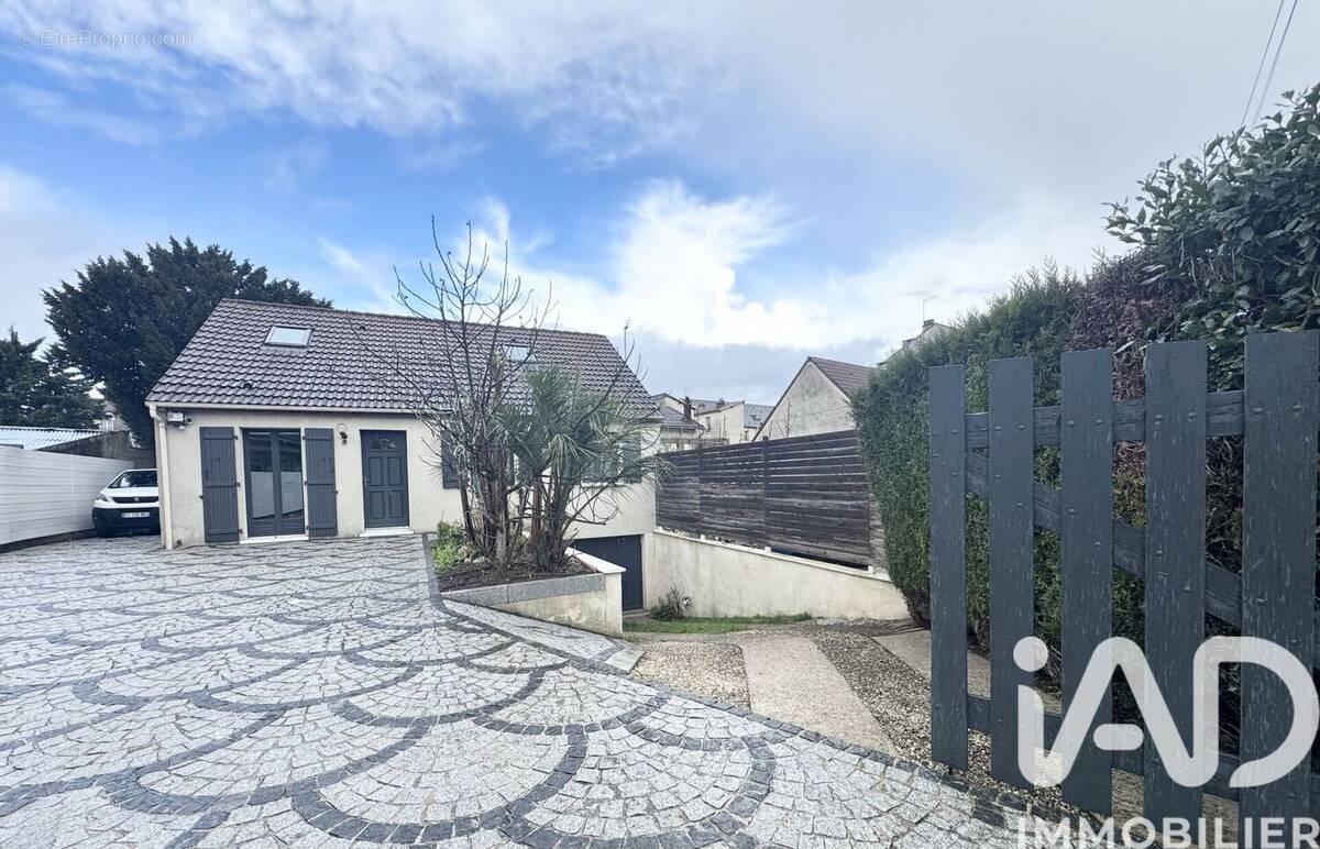 Photo 1 - Maison à DRANCY