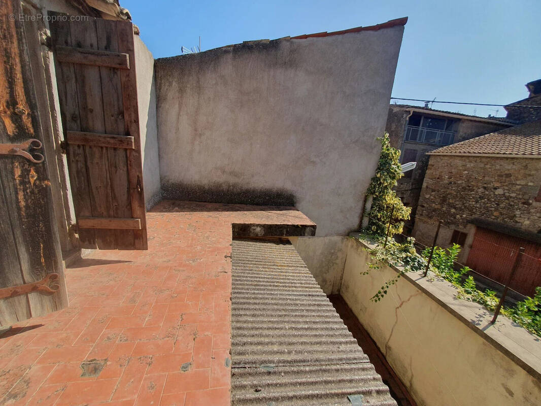 Maison à ROUJAN